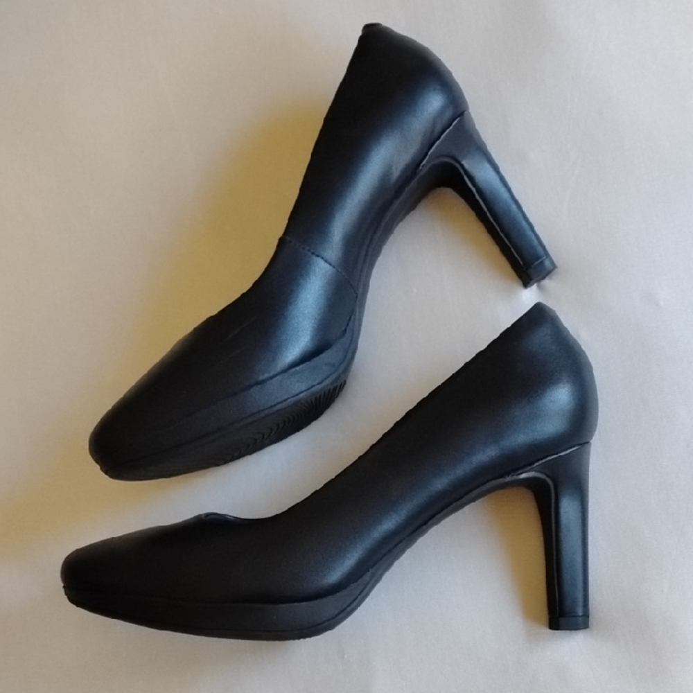 Clarks Collection Ambyr Joy Round Toe Leather Platform Pumps 8.5 Black - Picture 3 of 14